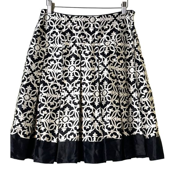 White House Black Market Silk Pleated Mini Skirt Size 6 | Classy Party Chic - Picture 1 of 8